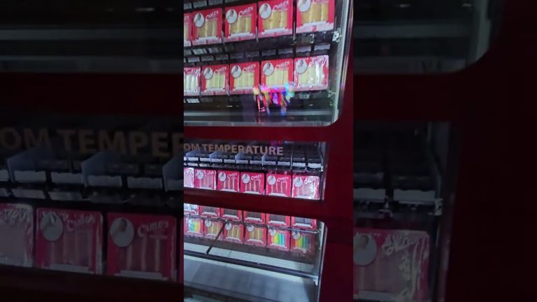 Cake Vending Machine Las Vegas lasvegas vegas vegasvacation